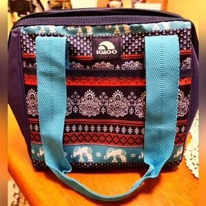 NWOT Igloo lunch bag